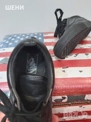 VANS 34 номер оригинални маратонки от естесвена кожа перфектни, снимка 3 - Детски маратонки - 33074804