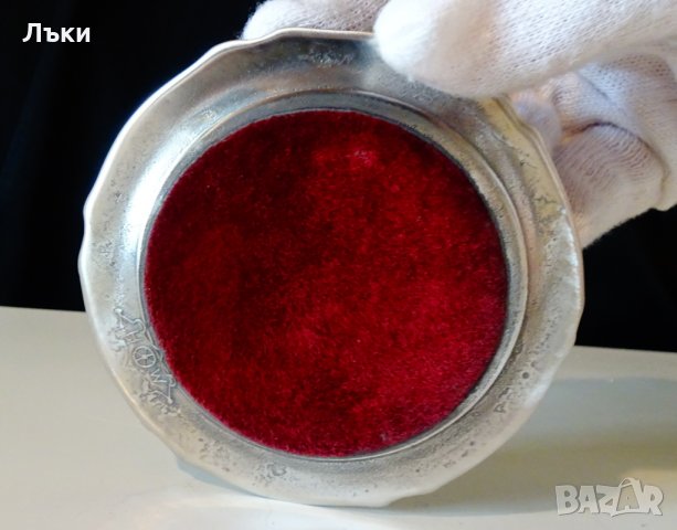 Чиния от калай,релефно изображение на Наблюдателна кула. , снимка 3 - Антикварни и старинни предмети - 32573970