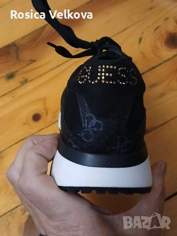 Маратонки GUESS , снимка 4 - Маратонки - 53514358