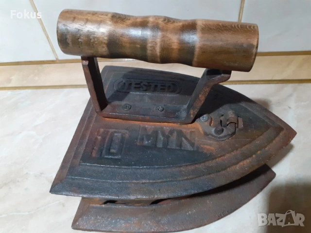 Жестока стара голяма желязна ютия на жар, снимка 3 - Антикварни и старинни предмети - 53340507