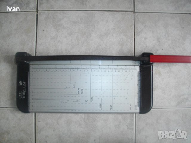 Немска Нова Гилотина/Резачка За Хартия-32см/А4-8л-Алуминиева-M+R Trim Cat Paper Trimmer-Made Germany, снимка 2 - Други инструменти - 40235744