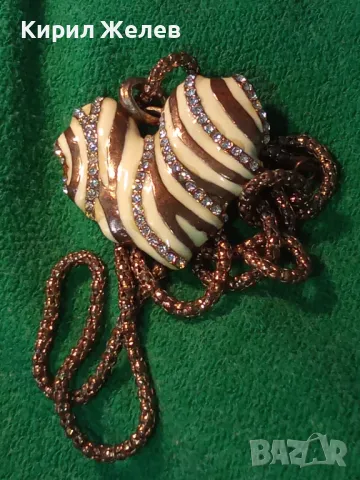 ЗЛАТИСТО със СЪРЦЕВИДЕН ЕМАЙЛИРАН МЕДАЛЬОН ВИНТИДЖ КОЛИЕ с БЛЕСТЯЩИ КРИСТАЛИ 47371, снимка 12 - Колиета, медальони, синджири - 47336429