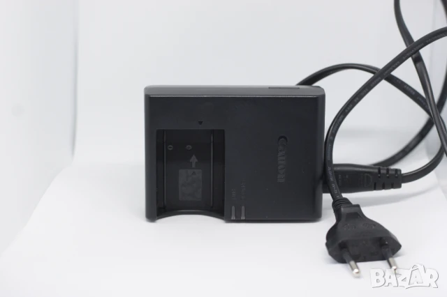 Фотоапарат Canon EOS M6 + Обектив EF-M 15- 45 мм , снимка 4 - Фотоапарати - 50663875