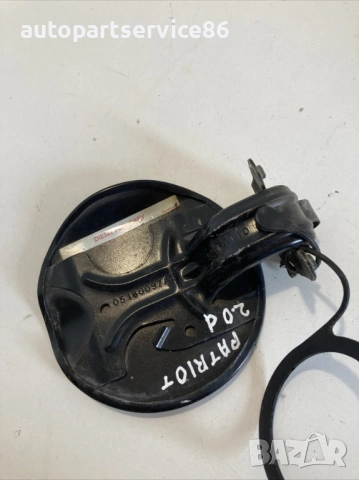 Капак на резервоар за гориво за Jeep Patriot 2.0 Crdi (2008) 05160097AC , снимка 3 - Части - 53590223