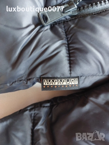 Използвано в много добро състояние мъжко зимно пухено яке Napapijri M , снимка 5 - Якета - 52866552