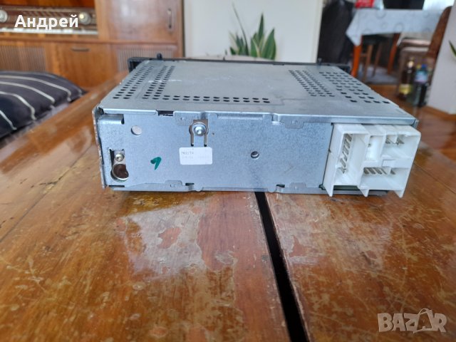 Стар автомобилен касетофон Philips, снимка 3 - Антикварни и старинни предмети - 40350011