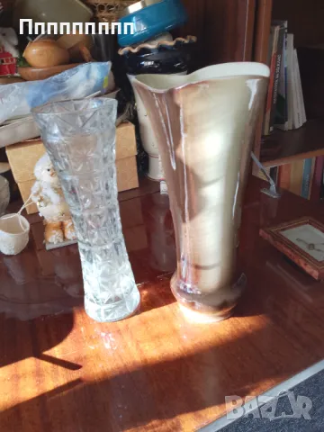 Вази различни
