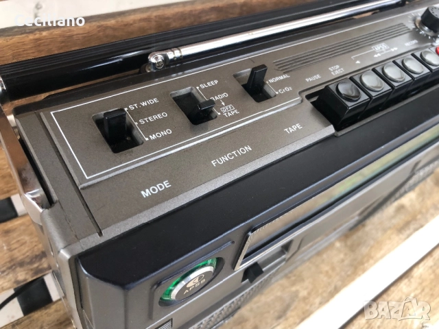 Радиокасетофон Sharp GF-8080E  Japan, снимка 11 - Радиокасетофони, транзистори - 52621500