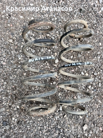 Пружина задни  за Тойота аурис 2007-2012г