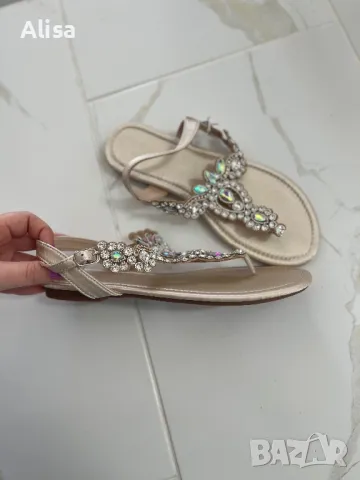 Чисто нови сандали, снимка 5 - Сандали - 47508356