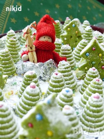  3D фуния на етажи елха елхичка конус скалички 2 части пластмасова форма тесто сладки елхички калъп , снимка 3 - Форми - 31358377