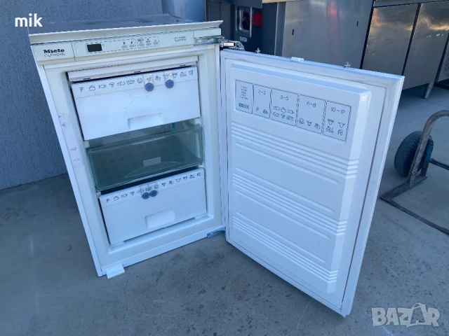 Малък фризер Миеле 3 чекмеджета, снимка 2 - Фризери - 50820787