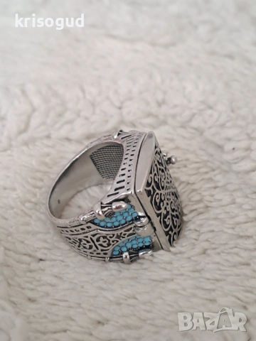 Мъжки пръстен от неръждаема стомана със синтетичен тюркоаз и орнаменти, снимка 4 - Пръстени - 53509601