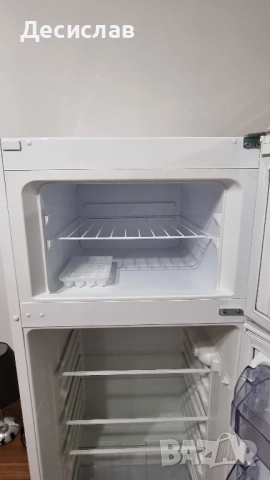 Хладилник с камера CROWN, снимка 6 - Хладилници - 52586658