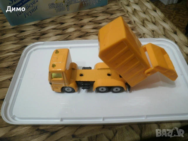 Siku сметовоз на Мерцедес - метално камионче 