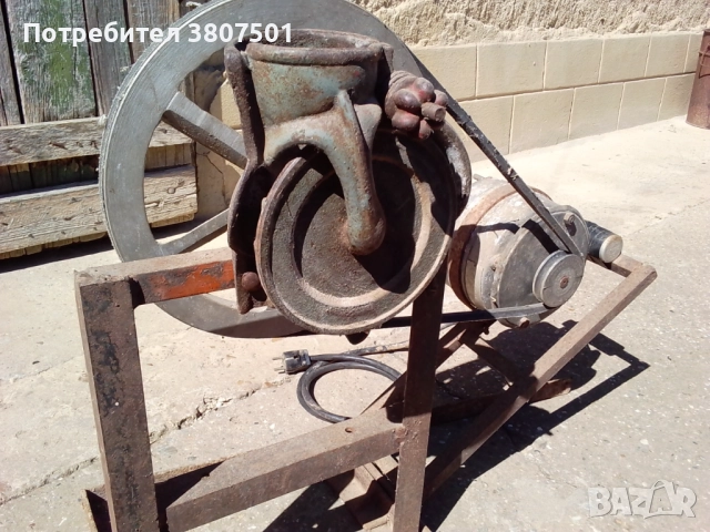 Електрическа трошачка за царевица