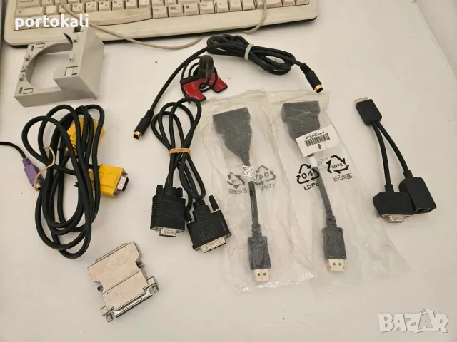 Клавиатури кабели преходници DisplayPort DVI VGA COM LAN Switch части, снимка 2 - Друга електроника - 48686326