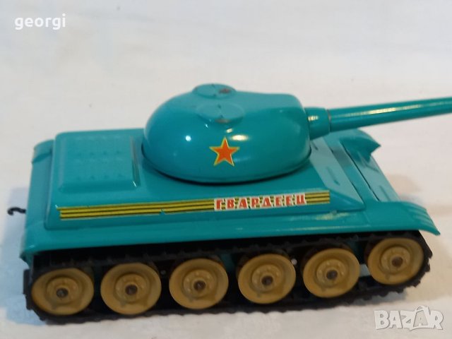 Ламаринена играчка танк Гвардеец , снимка 4 - Колекции - 40882640