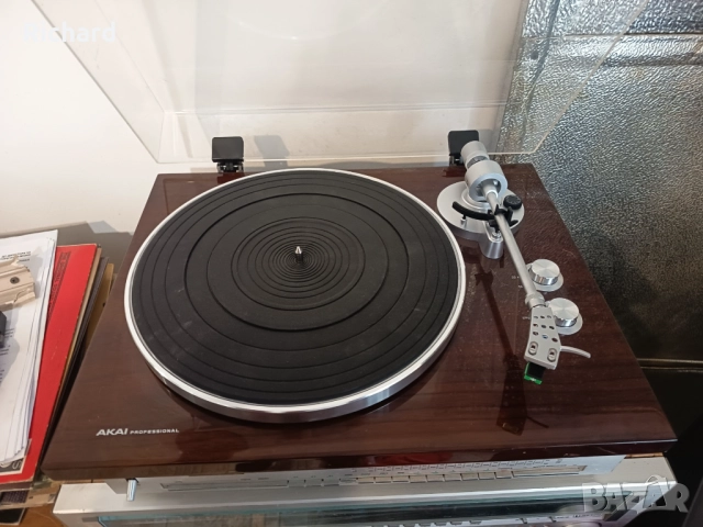 Akai Pro BT500 Turntable, снимка 6 - Грамофони - 52572450