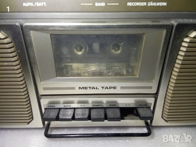 Радиокасетофон ITT, снимка 5 - Радиокасетофони, транзистори - 53341379