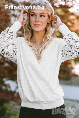 Дамска блуза в бяло с ефектно деколте и бродирани ръкави, снимка 4 - Блузи с дълъг ръкав и пуловери - 43118094