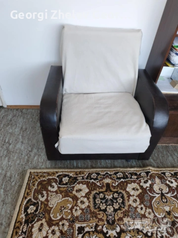 Подарявам два използвани фотьойла. 