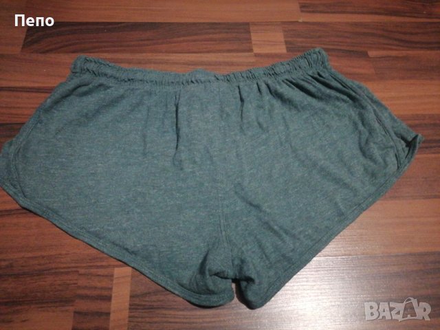 Къси гащи Nike , снимка 3 - Къси панталони и бермуди - 40696324