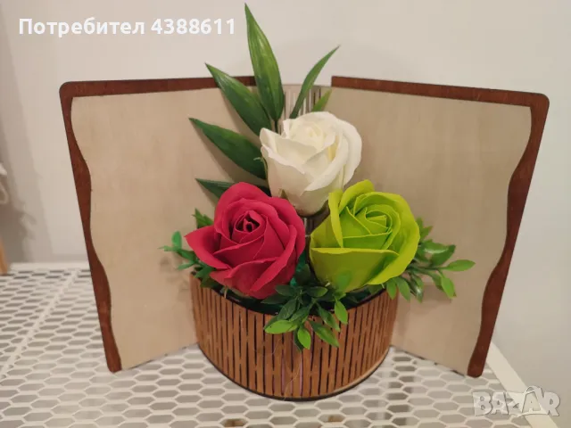 Дървена книга-кошничка със сапунени рози, снимка 7 - Декорация за дома - 49979439