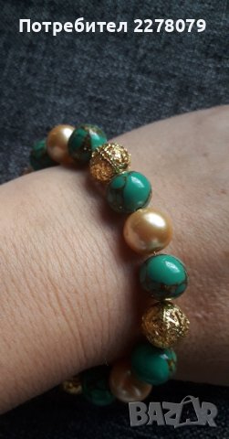 Гривна и обеци от египетски тюркоаз, перли и златисти орнаменти - ръчна изработка , снимка 2 - Гривни - 44032707