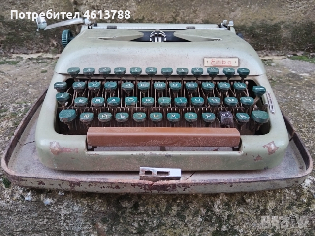 Стара пишеща машина Ерика, снимка 4 - Антикварни и старинни предмети - 52929638
