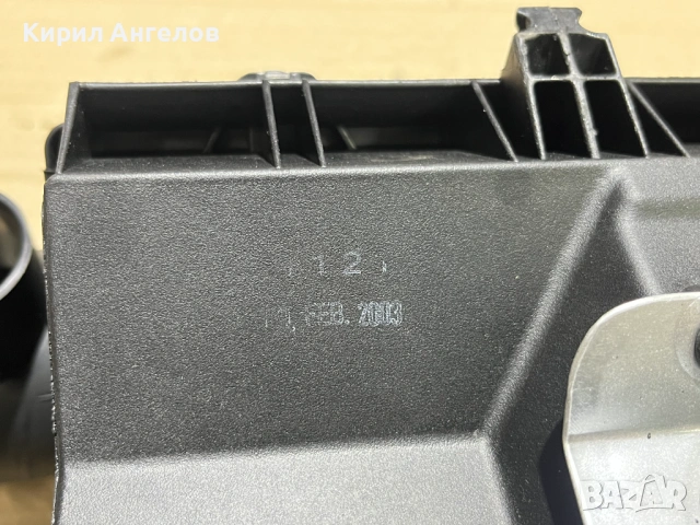 Кутията на въздушния филтър за Mercedes C-class W203 2.2 CDI, снимка 7 - Части - 53301990