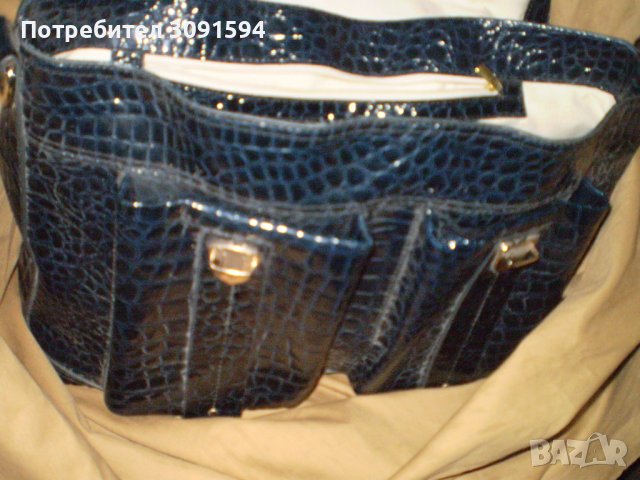 Дамска чанта CHARLES & KEITH , снимка 4 - Чанти - 43275857