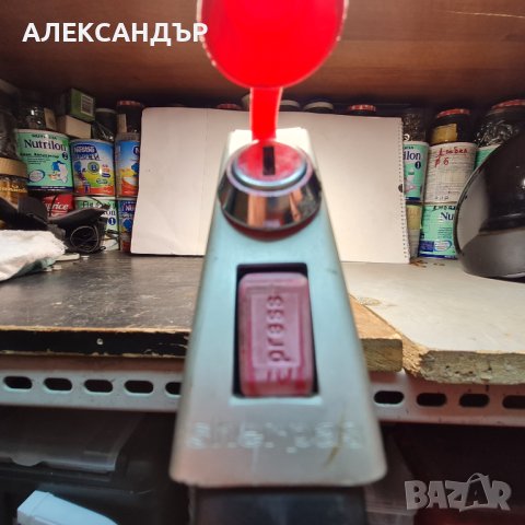 Продавам стойка ,,багажник'' за ски., снимка 1