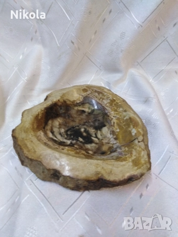 Масивен съд купа пепелник др от вкаменено дърво на живо цветовете са уникално красиви тежи 2 кг, снимка 3 - Антикварни и старинни предмети - 51998772