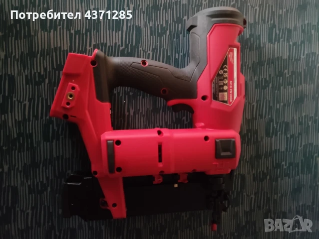 Акумулаторен такер Milwaukee M18FN18GS-0X, 18 V, 0°, 25 - 64 мм, без батерия и зарядно, снимка 9 - Други инструменти - 51411597