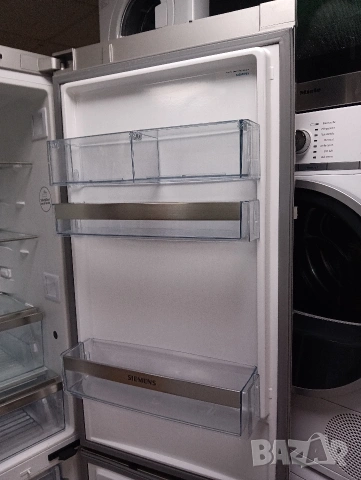 Иноксова комбиниран хладилник с фризер Сименс Siemens с две години гаранция!, снимка 10 - Хладилници - 53516595