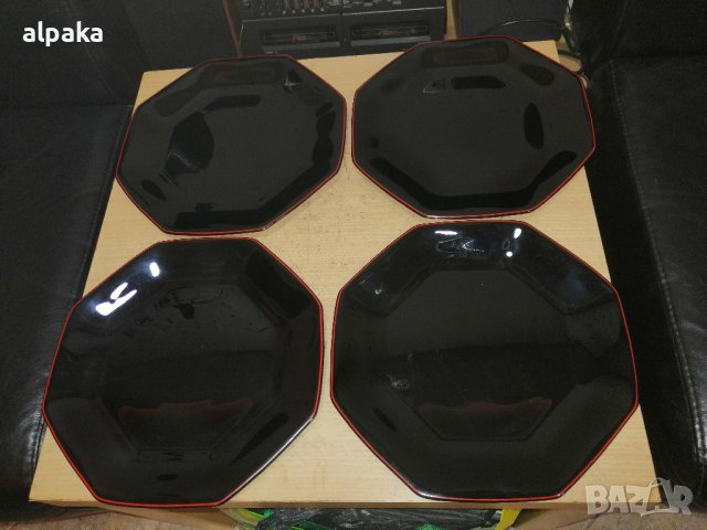 Продавам френски комплкт 4 броя чинии за основно ястие - плата аркопал, Arcoroc France