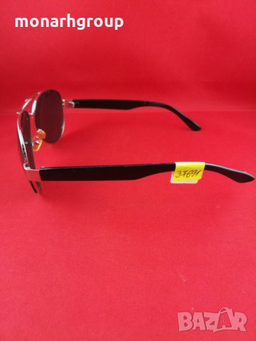 Слънчеви очила, снимка 3 - Слънчеви и диоптрични очила - 14648519