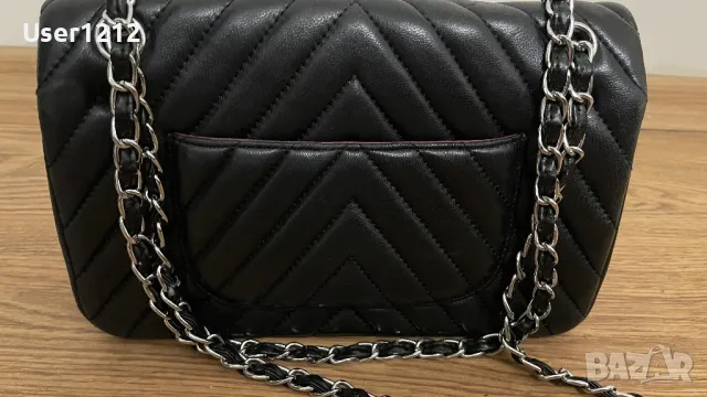 Chanel chevron black leather medium , снимка 6 - Чанти - 47778082