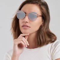Оригинални дамски слънчеви очила Guess -50%, снимка 2 - Слънчеви и диоптрични очила - 39968584