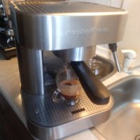 Кафе машина Morphy Richards с ръкохватка с крема диск, прави хубаво кафе с каймак , снимка 2 - Кафемашини - 33639919