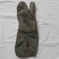 Военна ръкавица, снимка 1 - Екипировка - 28303540