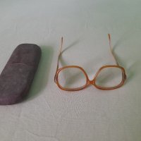 Ретро очила с калъф, снимка 1 - Антикварни и старинни предмети - 25049543