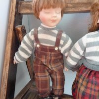 Продавам две порцеланови кукли, снимка 3 - Колекции - 38294027