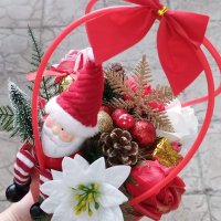Коледна или Новогодишна кошница със сапунени цветя и декорация, снимка 2 - Коледни подаръци - 43250720
