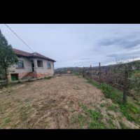 Продавам къща в село Ореш , снимка 4 - Къщи - 44035890