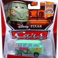 Количка Cars Fillmore / Disney / Pixar, снимка 1 - Коли, камиони, мотори, писти - 37704908