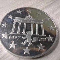 Лот от две  възпоменателни  монети, снимка 5 - Нумизматика и бонистика - 43352160