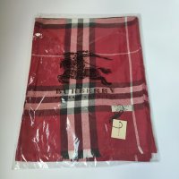 Червен кашмирен шал Burberry подарък за жена, снимка 5 - Шалове - 35140065