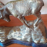 Красива бронзова скулптура на два биещи се овена, снимка 8 - Колекции - 42989750